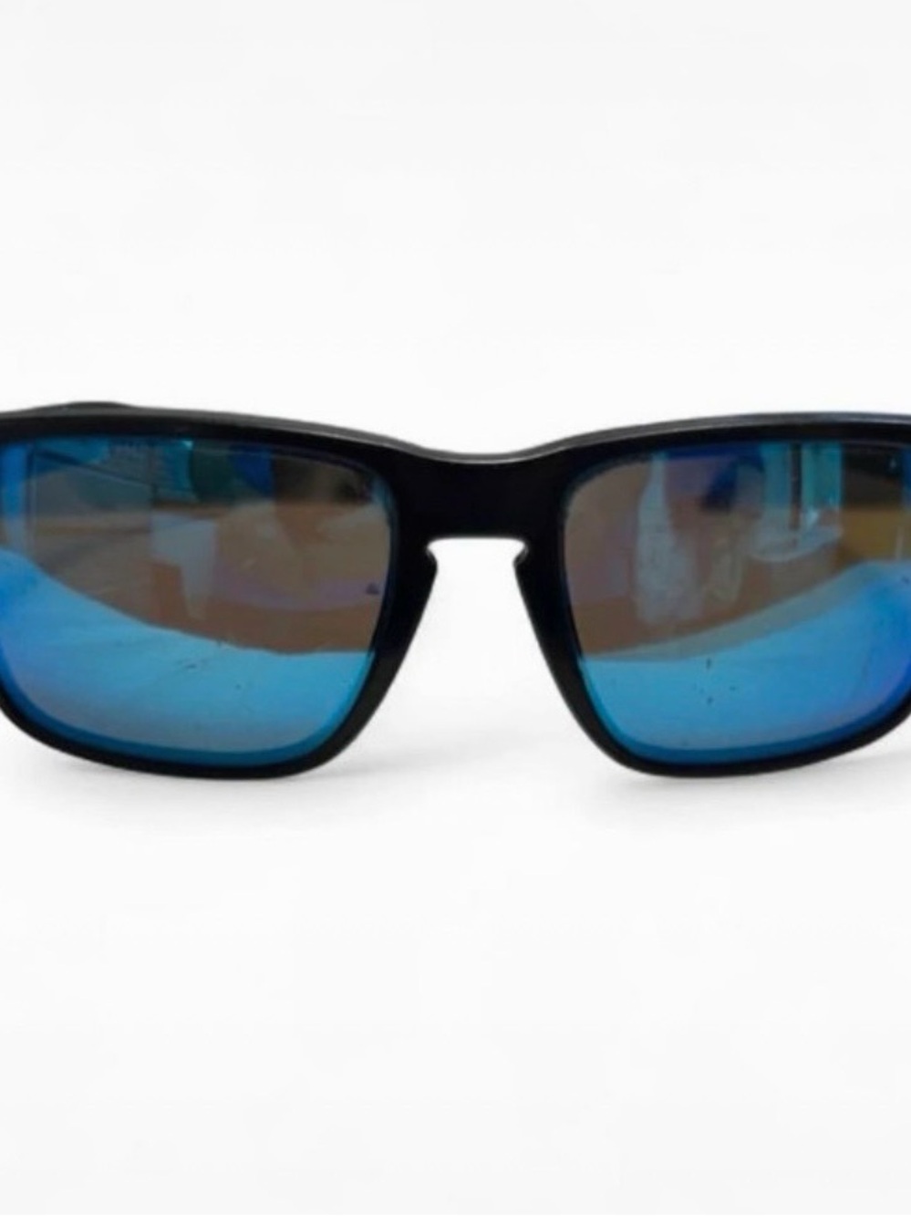 Oakley Holbrook Blue Polarized Sunglasses – Grey/Black – American Flag Emblem